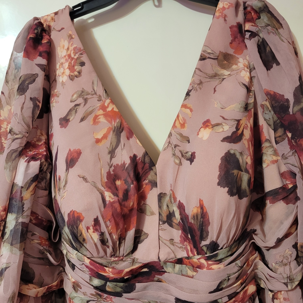 Azazie Blush Pink Floral V-Neck Midi Dress - Picture 3 of 6